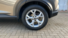 Nissan Juke 1.0 DiG-T 114 N-Connecta 5dr DCT Petrol Hatchback